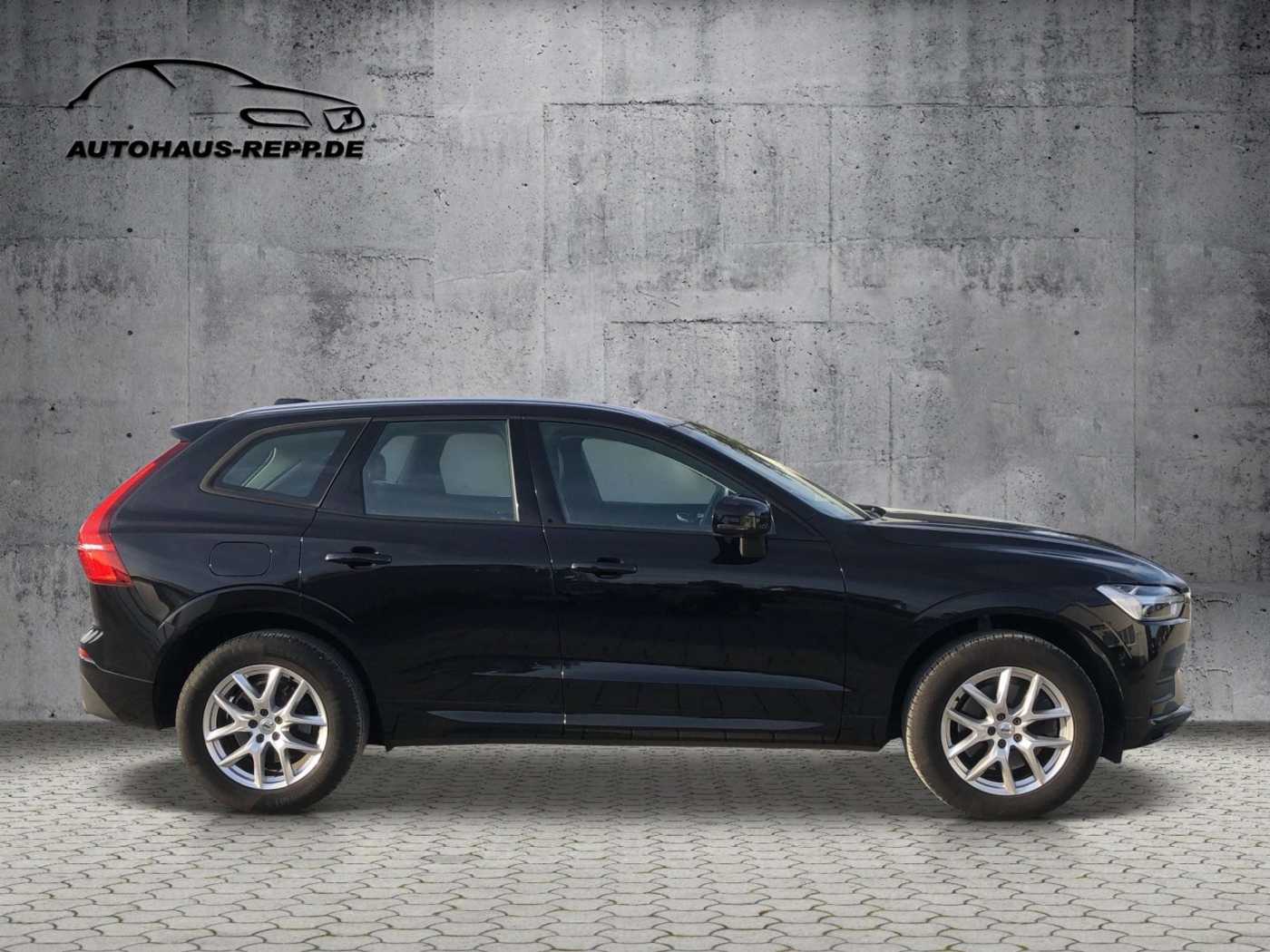 Volvo  D4 AWD Momentum