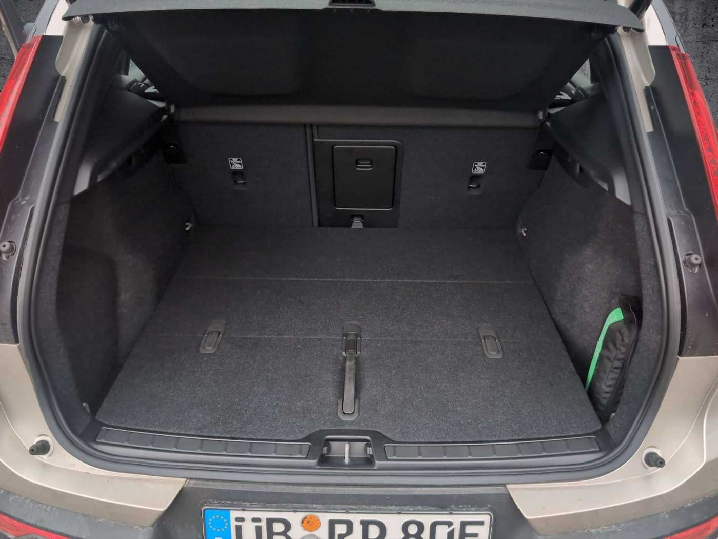 Volvo  Ultimate Recharge Pure Electric AWD