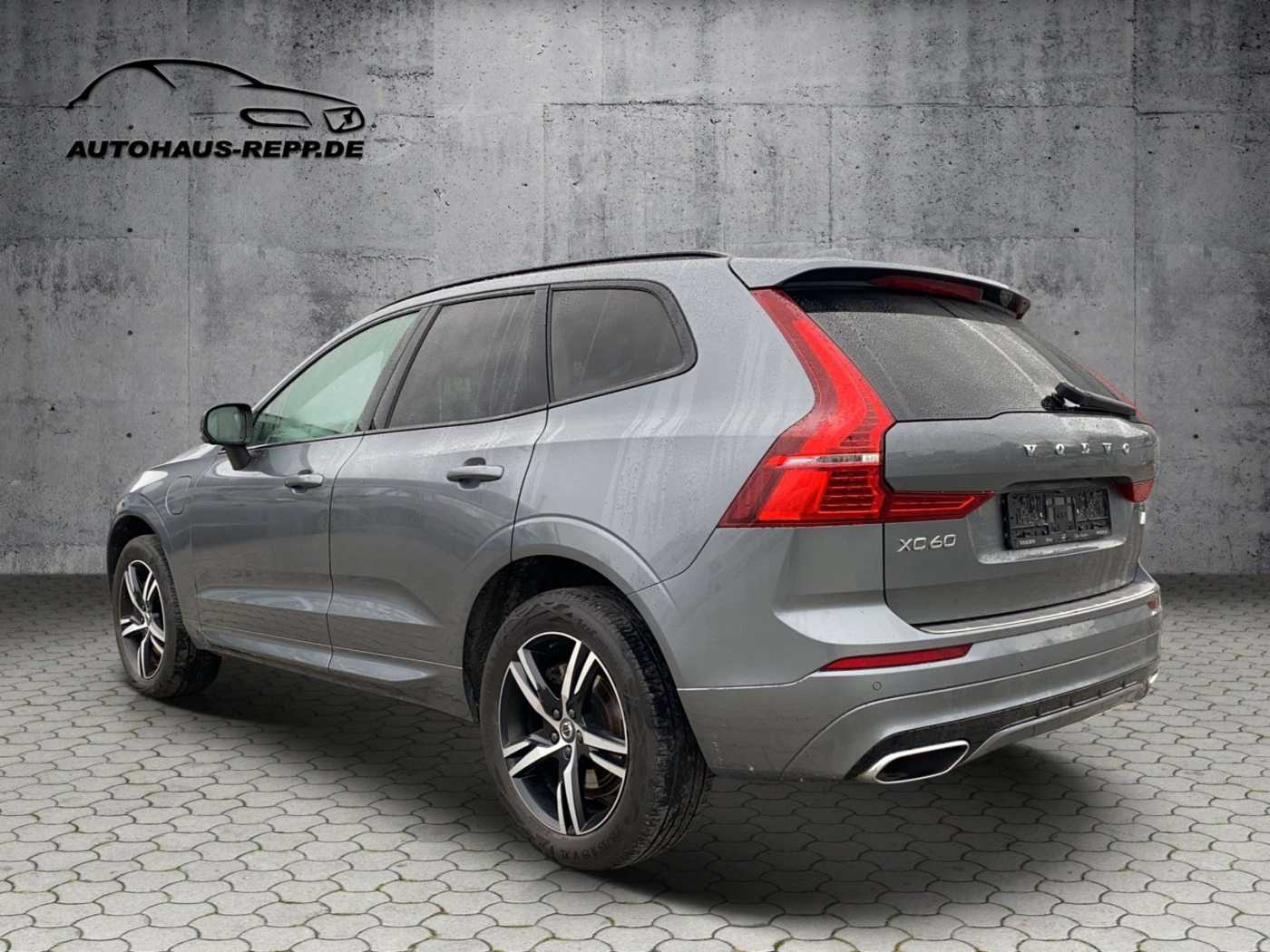 Volvo  T8 AWD Plug-in Hybrid R-Design