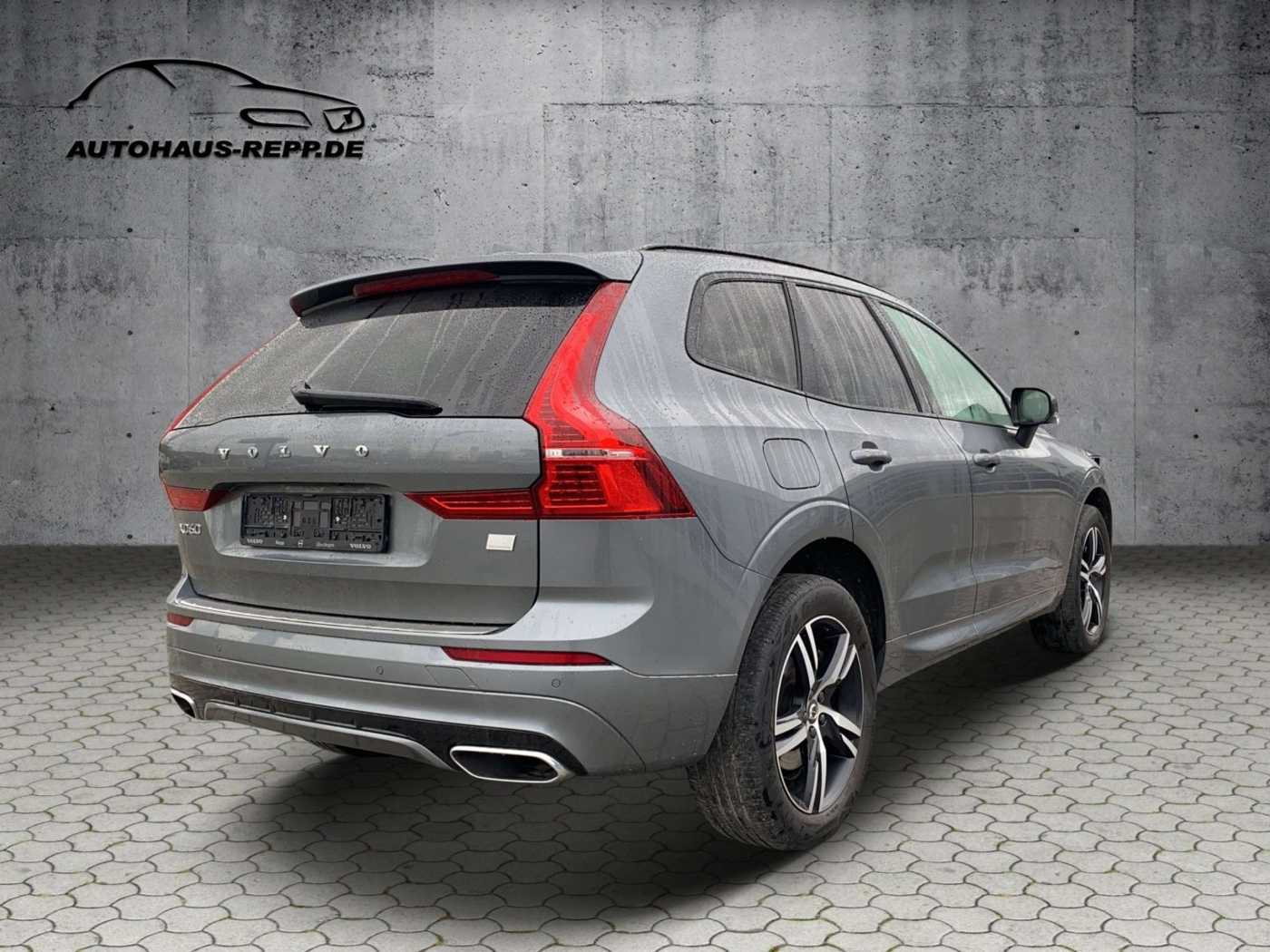 Volvo  T8 AWD Plug-in Hybrid R-Design