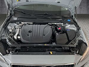 Volvo  B3 Mild Hybrid Benzin / Core