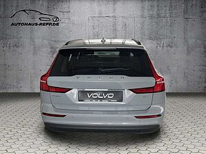 Volvo  B3 Mild Hybrid Benzin / Core