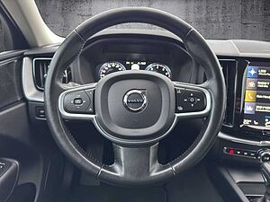 Volvo  T5 AWD Momentum Pro / *LICHT-PAKET