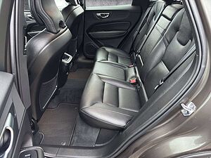 Volvo  T5 AWD Momentum Pro / *LICHT-PAKET