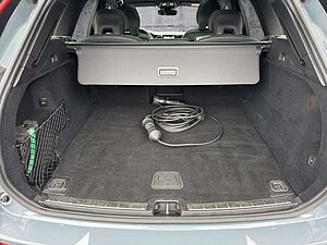 Volvo  T8 AWD Recharge R-DESIGN / Plug-in Hybrid