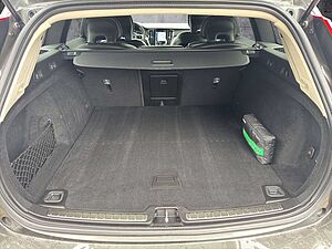 Volvo  B4 Diesel AWD / *Business-Paket*