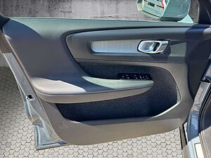 Volvo  T4 Recharge Inscription Plug-In Hybrid FWD