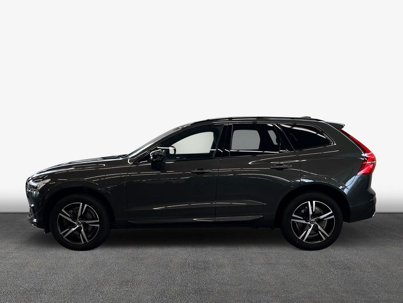 Volvo  T6 AWD Recharge R-Design Glasd BLIS Leder 19'