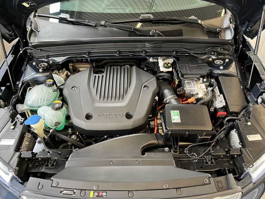 Volvo  T5 Recharge  DKG 360° BLIS Navi