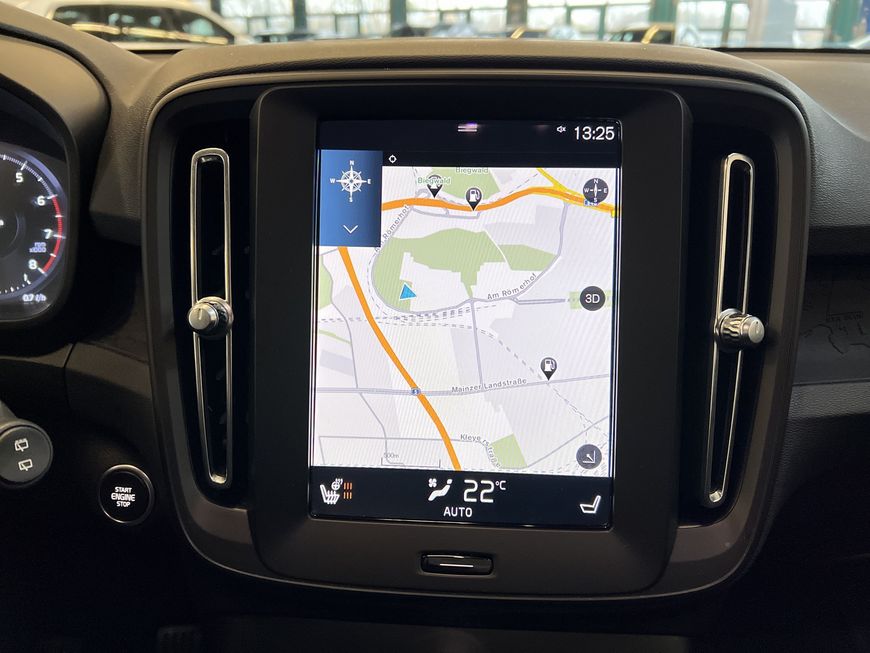 Volvo  T2 Momentum-Core Navi LED Kamera PDCv+h