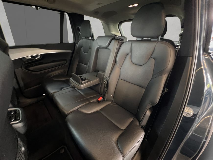 Volvo  Ultimate Dark