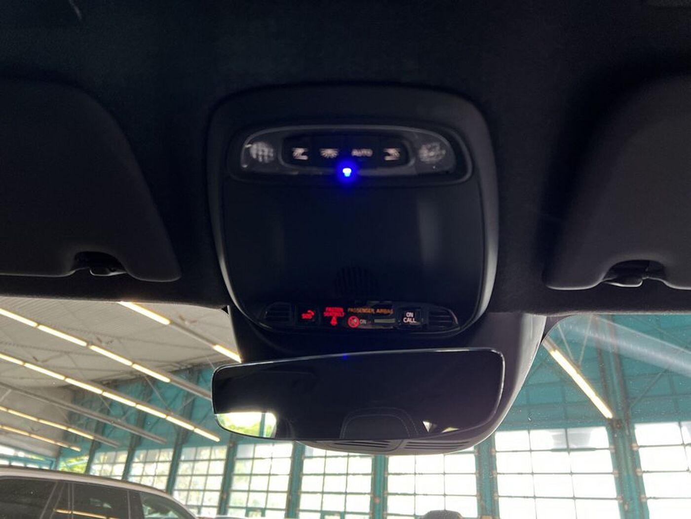 Volvo  T2  Aut PilotAssist BLIS AHK Navi LED