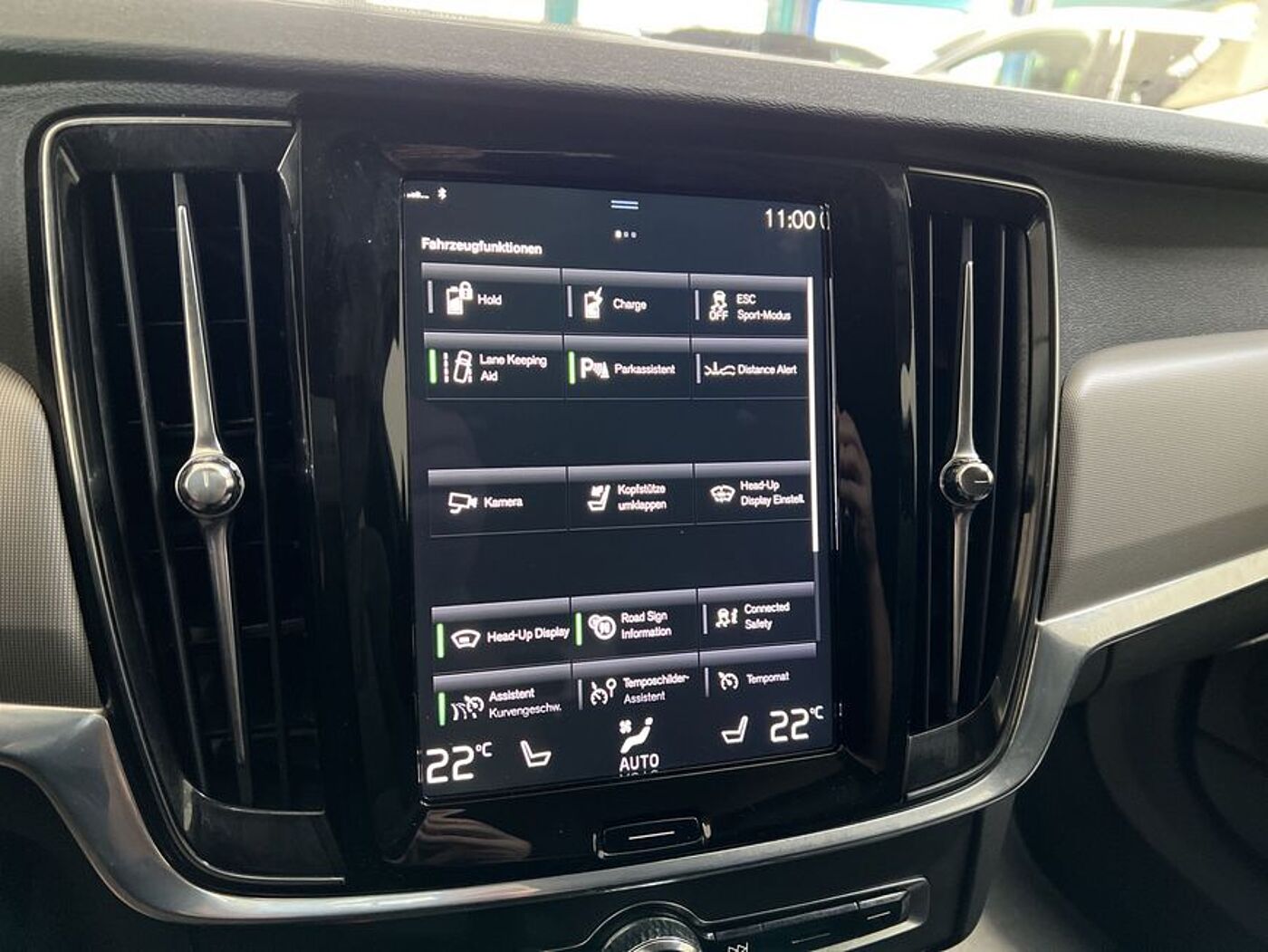 Volvo  T6 Recharge AWD R-Design HeadUpDisplay