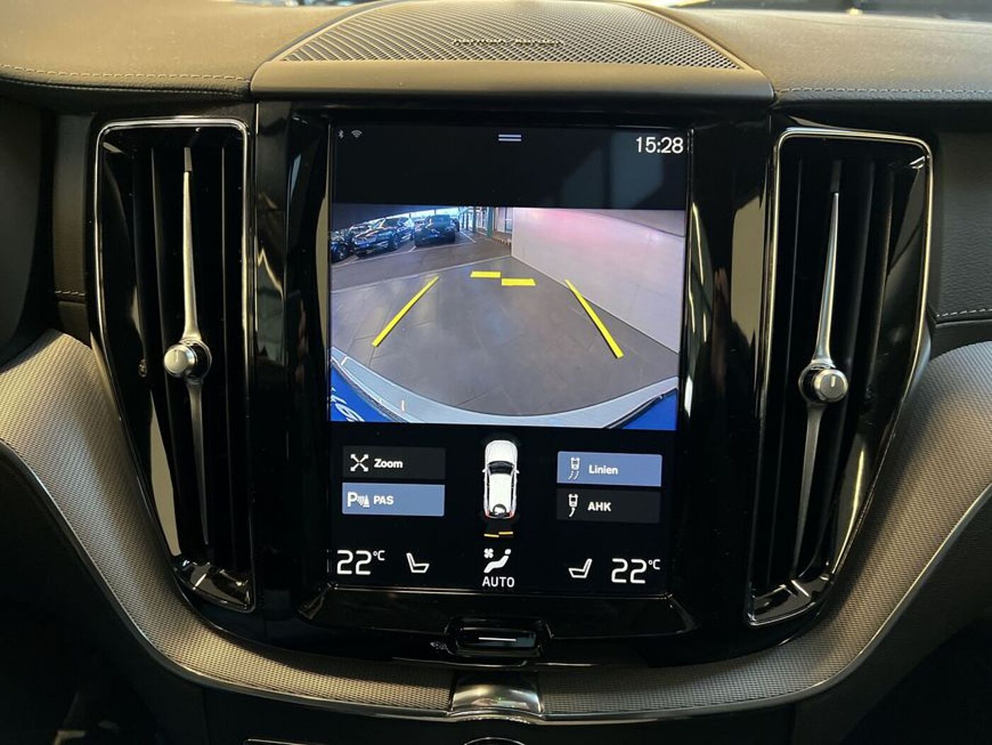 Volvo  T8 Twin Engine AWD  HeadUpDisplay