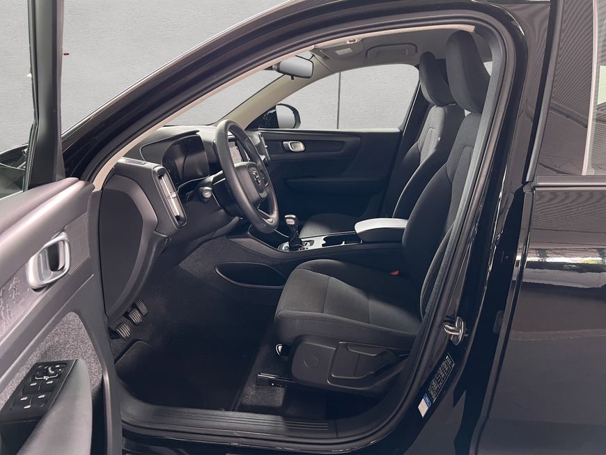 Volvo  Momentum Core