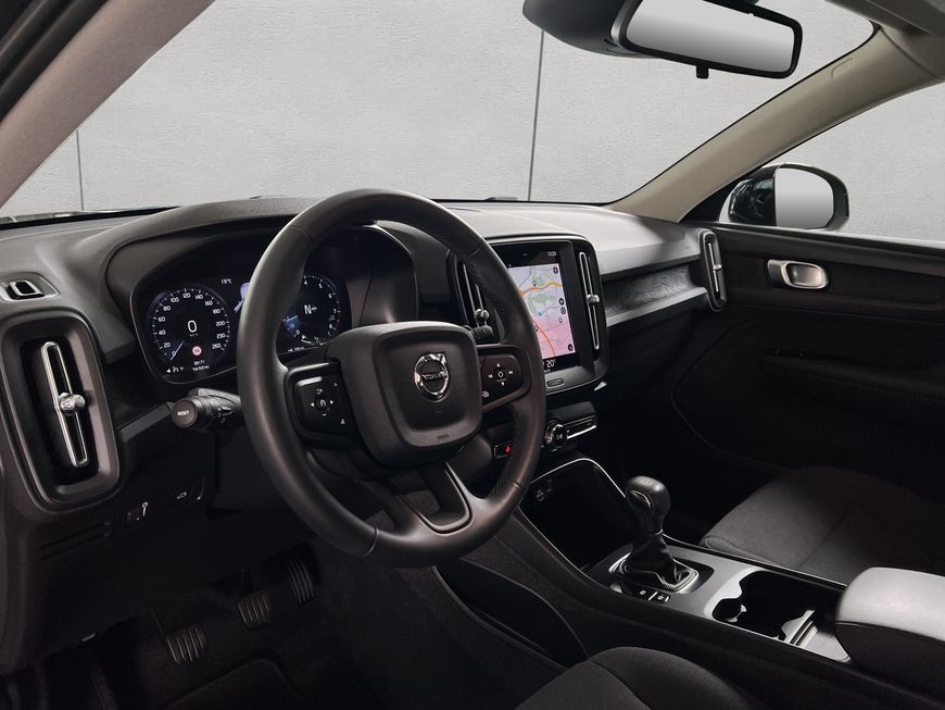 Volvo  Momentum Core