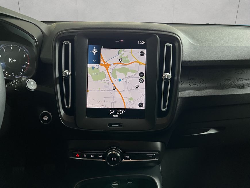 Volvo  Momentum Core