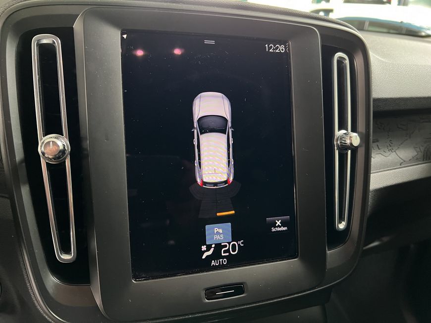 Volvo  Momentum Core