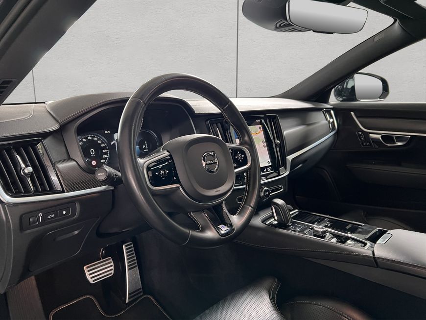 Volvo  R Design