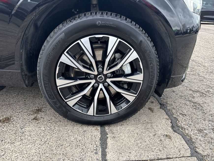 Volvo  Plus Dark