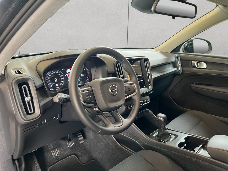 Volvo  Momentum Core