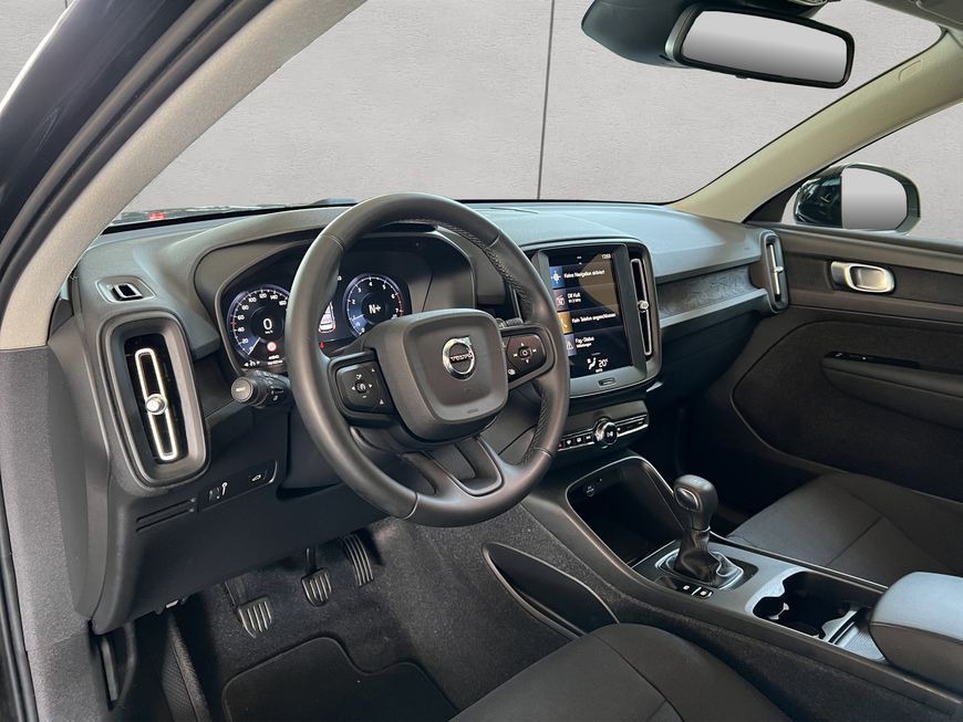 Volvo  Momentum Core
