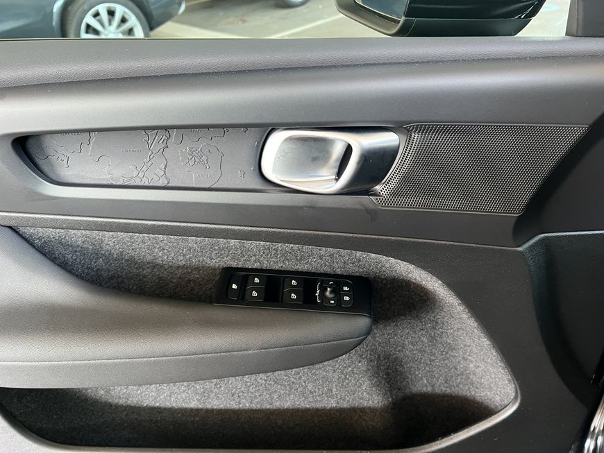 Volvo  Momentum Core