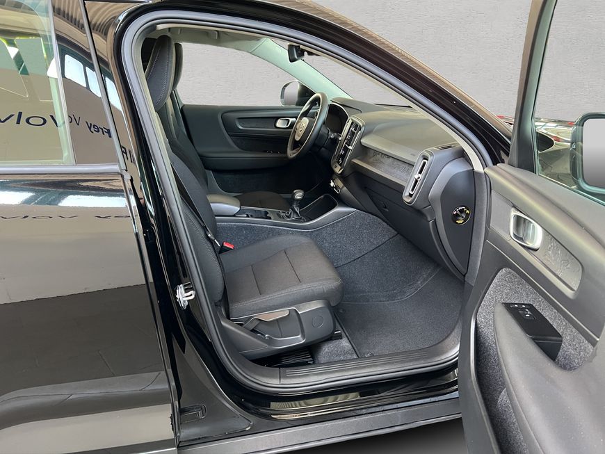 Volvo  Momentum Core