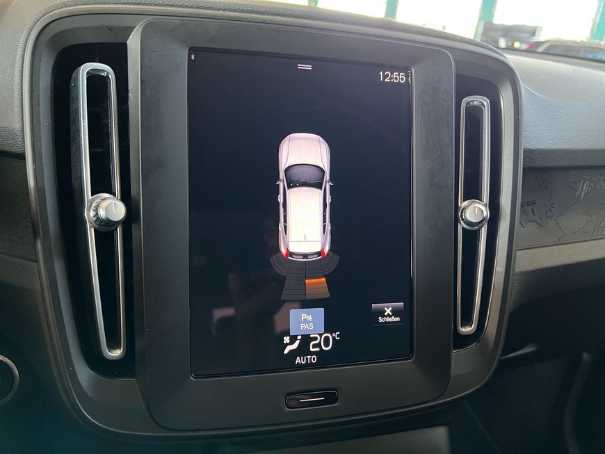Volvo  Momentum Core