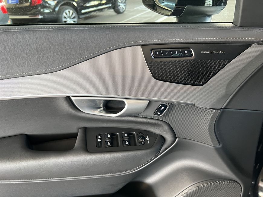 Volvo  Plus Bright