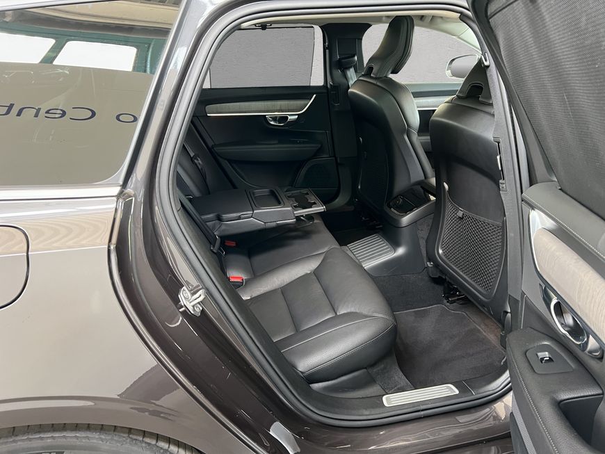 Volvo  20'