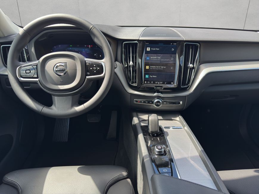 Volvo  Plus Dark
