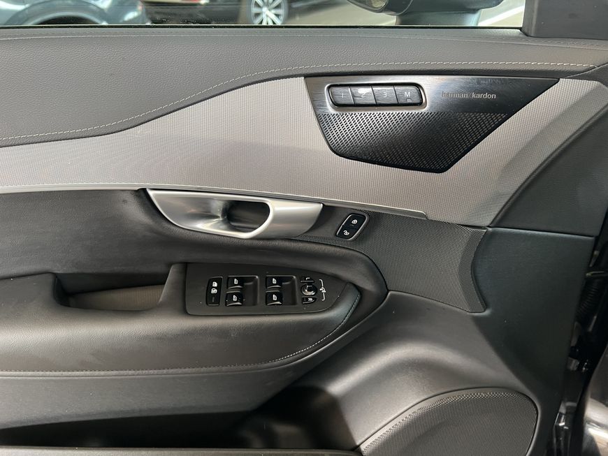 Volvo  Plus Bright