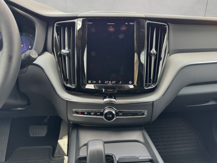 Volvo  Plus Dark
