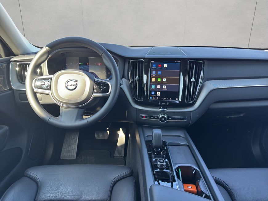 Volvo  Plus Dark