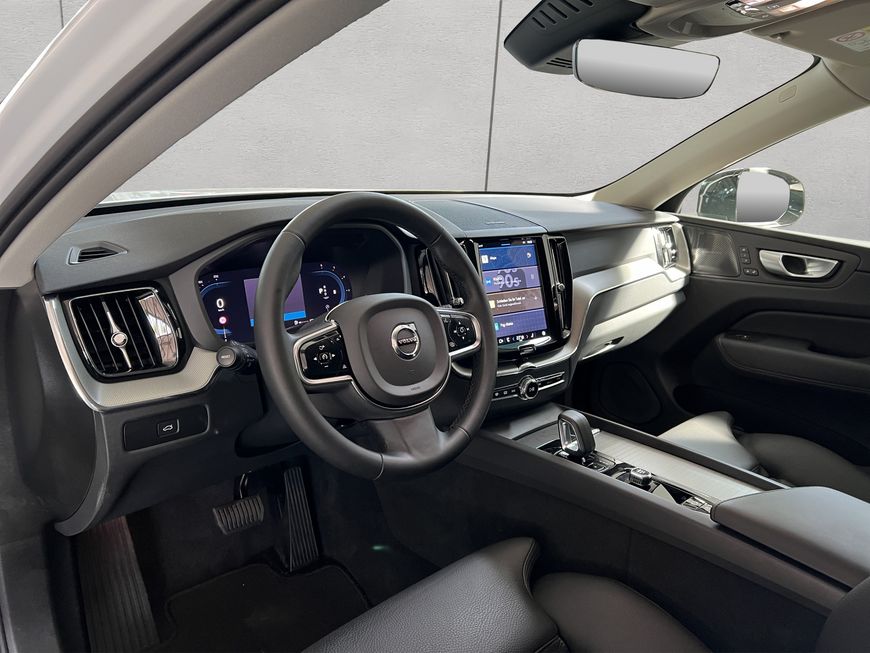 Volvo  Plus Dark
