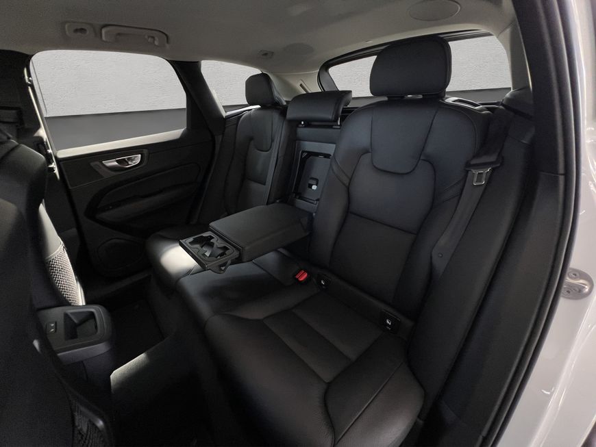 Volvo  Plus Dark