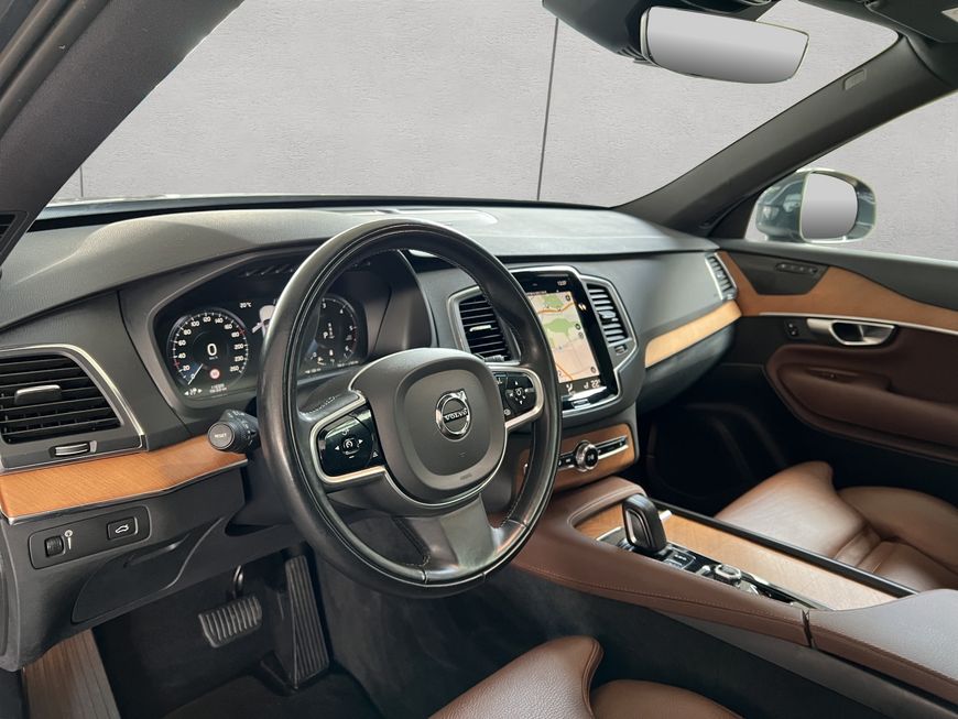 Volvo  Momentum Pro