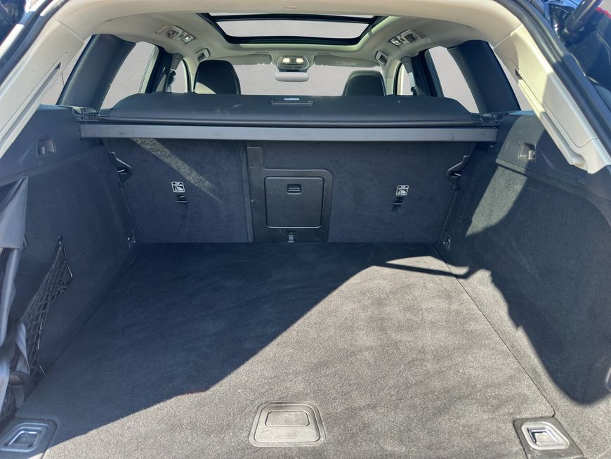 Volvo  Plus Dark