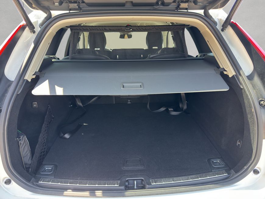 Volvo  Plus Dark