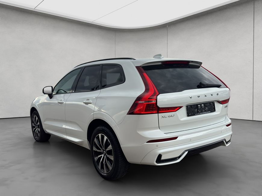 Volvo  Plus Dark