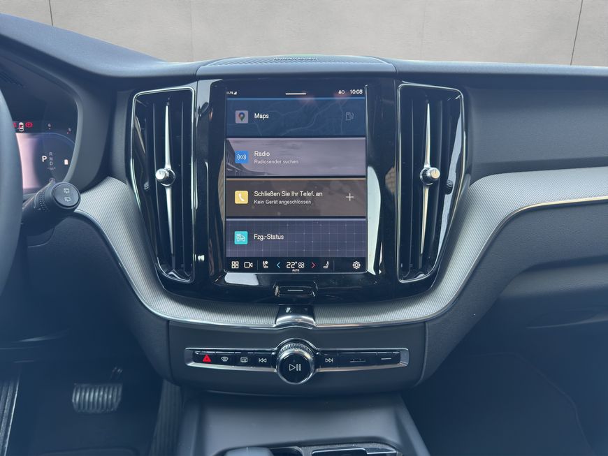 Volvo  Plus Dark