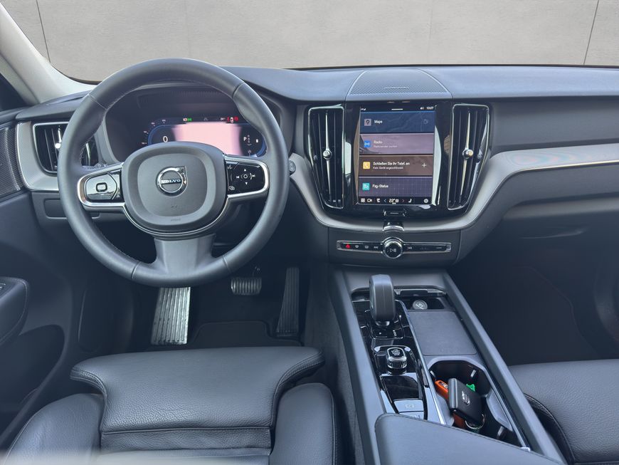 Volvo  Plus Dark