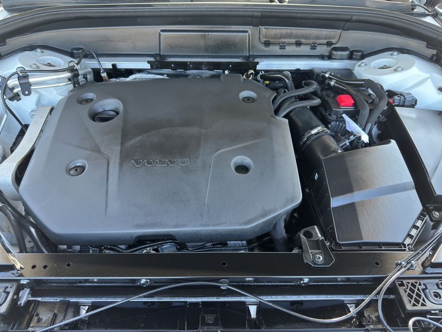 Volvo  Plus Dark