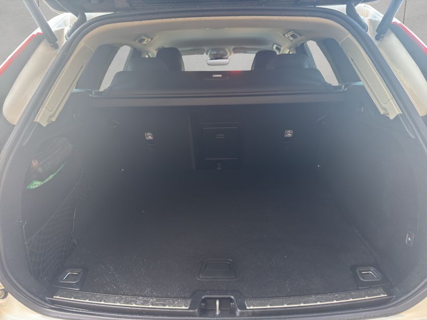 Volvo  Plus Dark