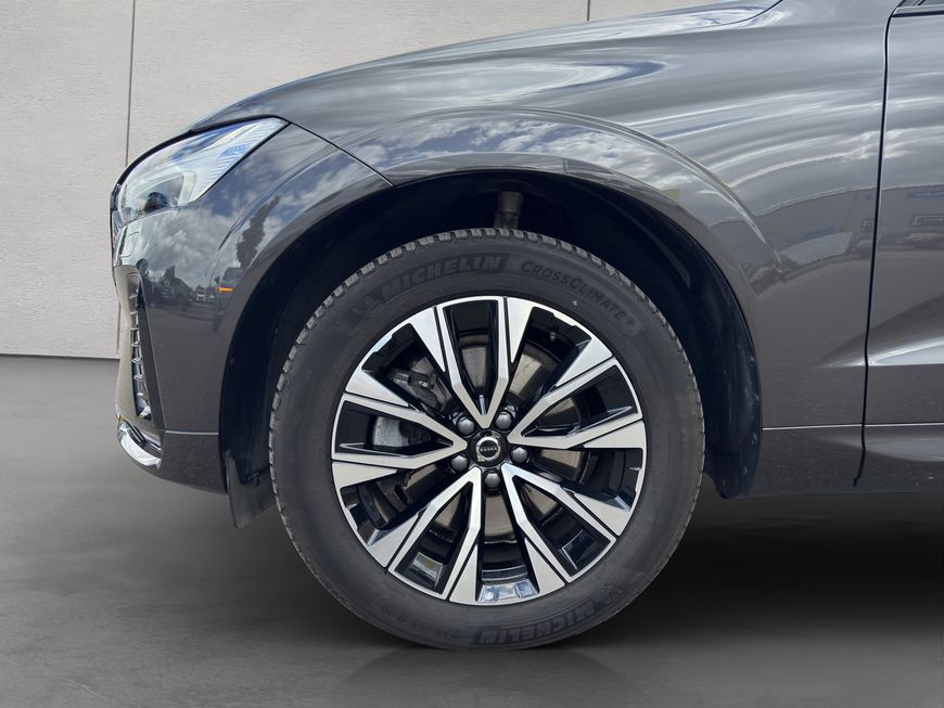 Volvo  Plus Dark
