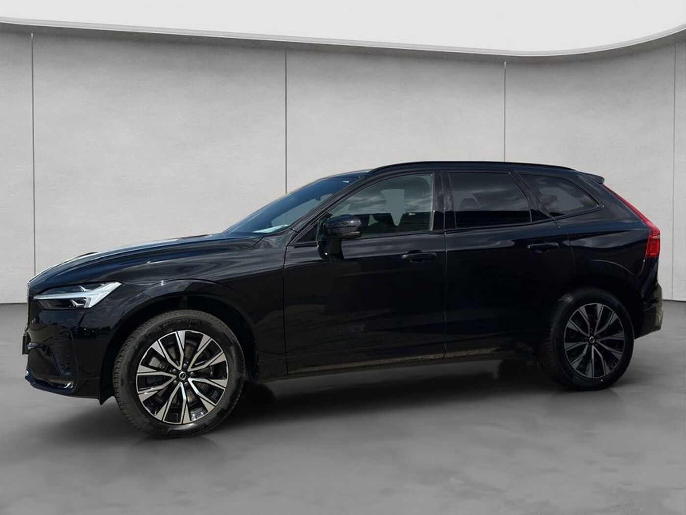 Volvo  Plus Dark