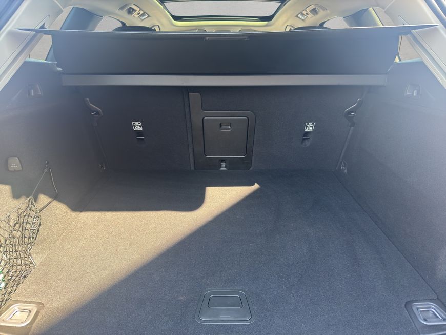 Volvo  Plus Dark