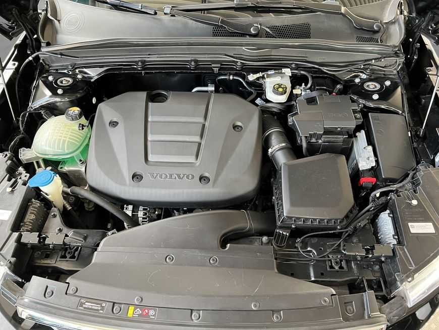 Volvo  Momentum Core