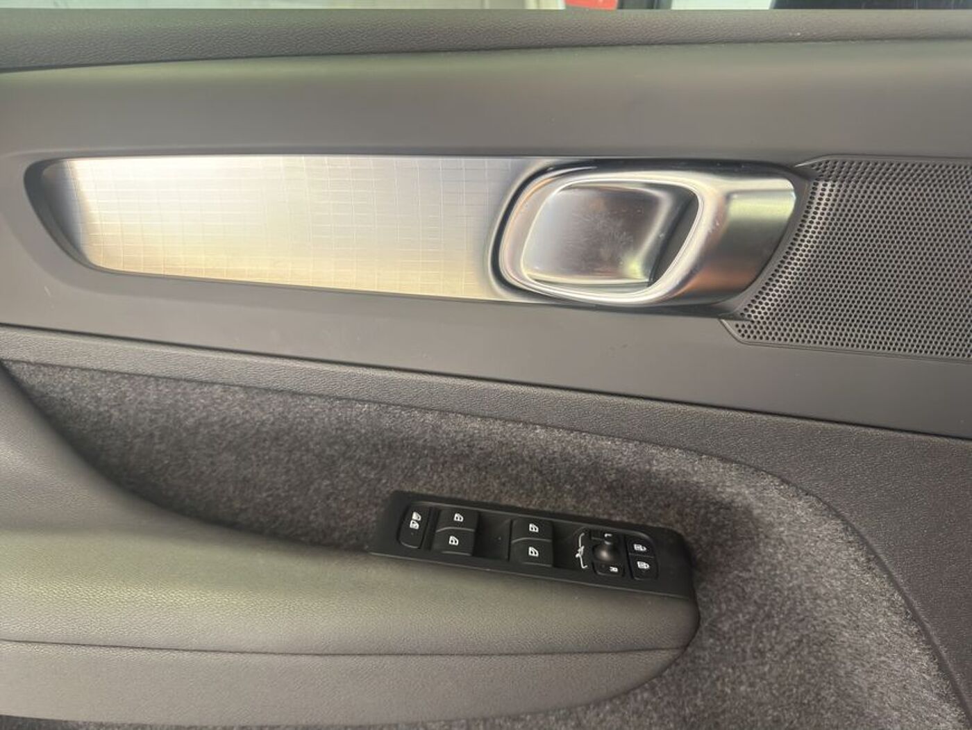 Volvo  Core